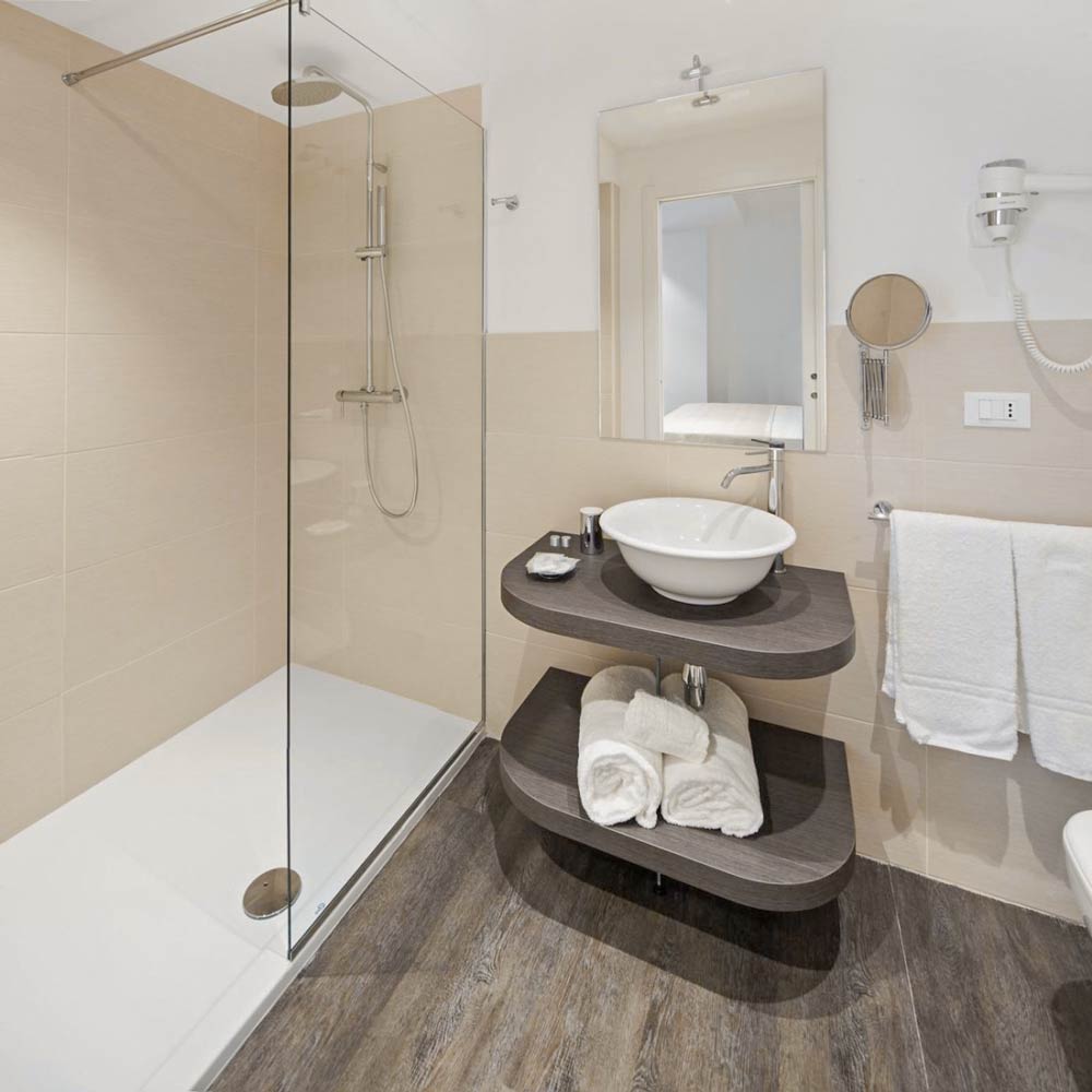Bathroom Single Room Hotel and Apartments use Residence Milano Studio Inn