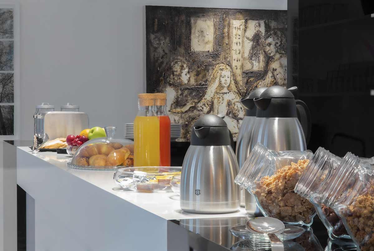Hotel Appartamenti Uso Residence in Milan with 4-star services
